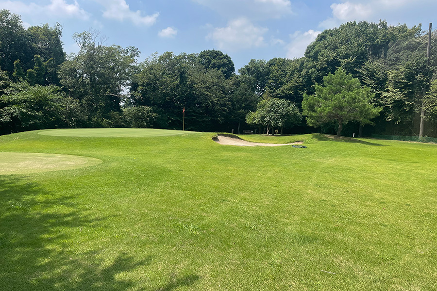 ショートコースから始まった練習場